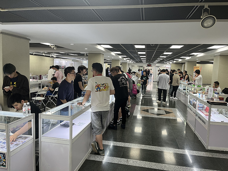 涌藏卡牌嘉年华现场现场交流8.jpg